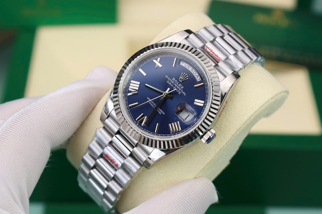 Đồng hồ Rolex Day-Date 228236 Replica 11 mặt xanh blue cọc số la mã 175gram GMF 40mm (2)