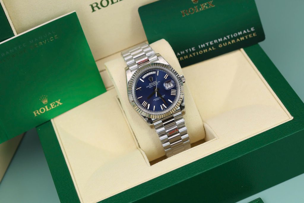 Đồng hồ Rolex Day-Date 228236 Replica 11 mặt xanh blue cọc số la mã 175gram GMF 40mm (2)