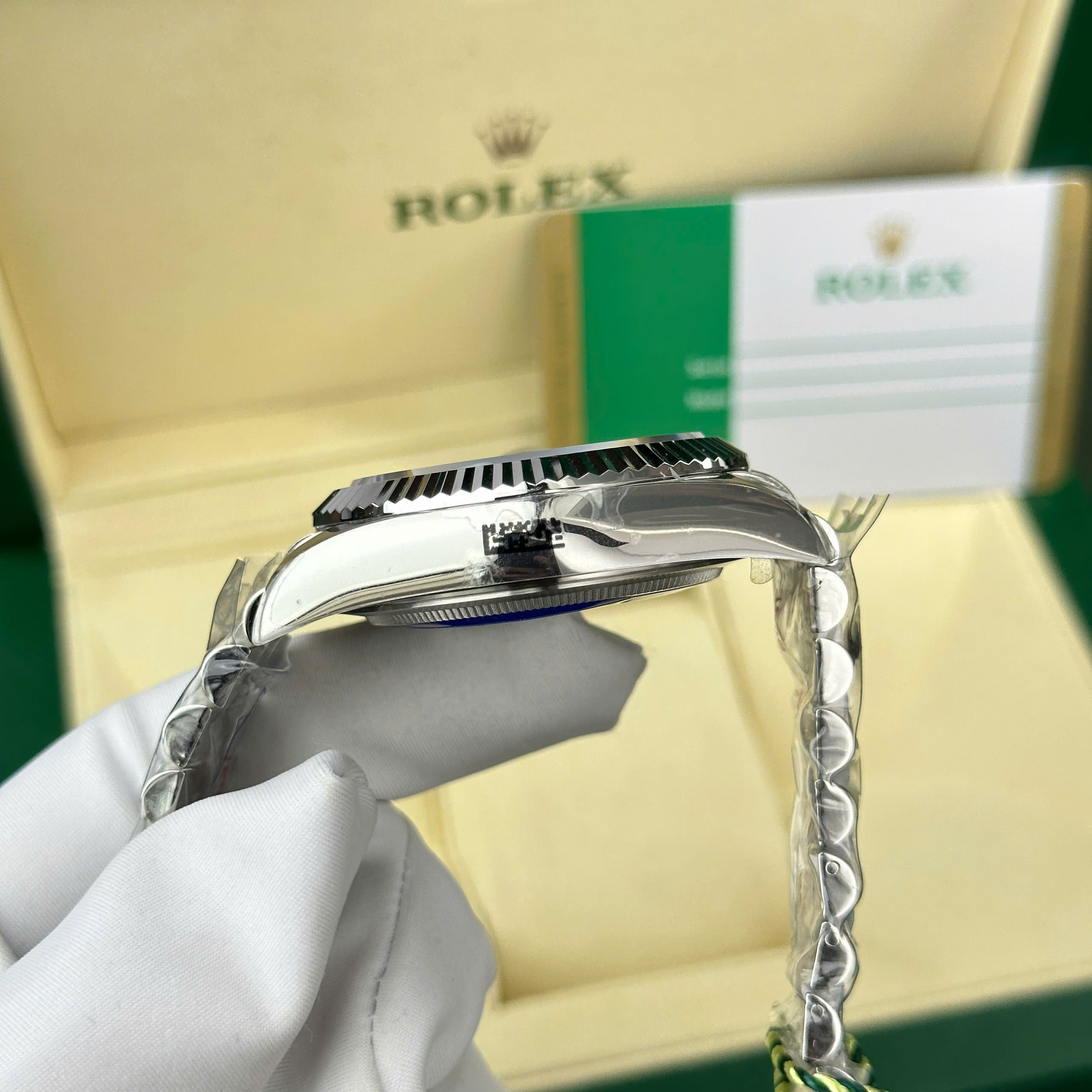 Đồng hồ Rolex Sky-Dweller 326934 Rep 11 cao cấp mặt xanh dương 42mm (10) Đồng hồ Rolex Sky-Dweller 326934 Rep 11 cao cấp mặt xanh dương 42mm (2)