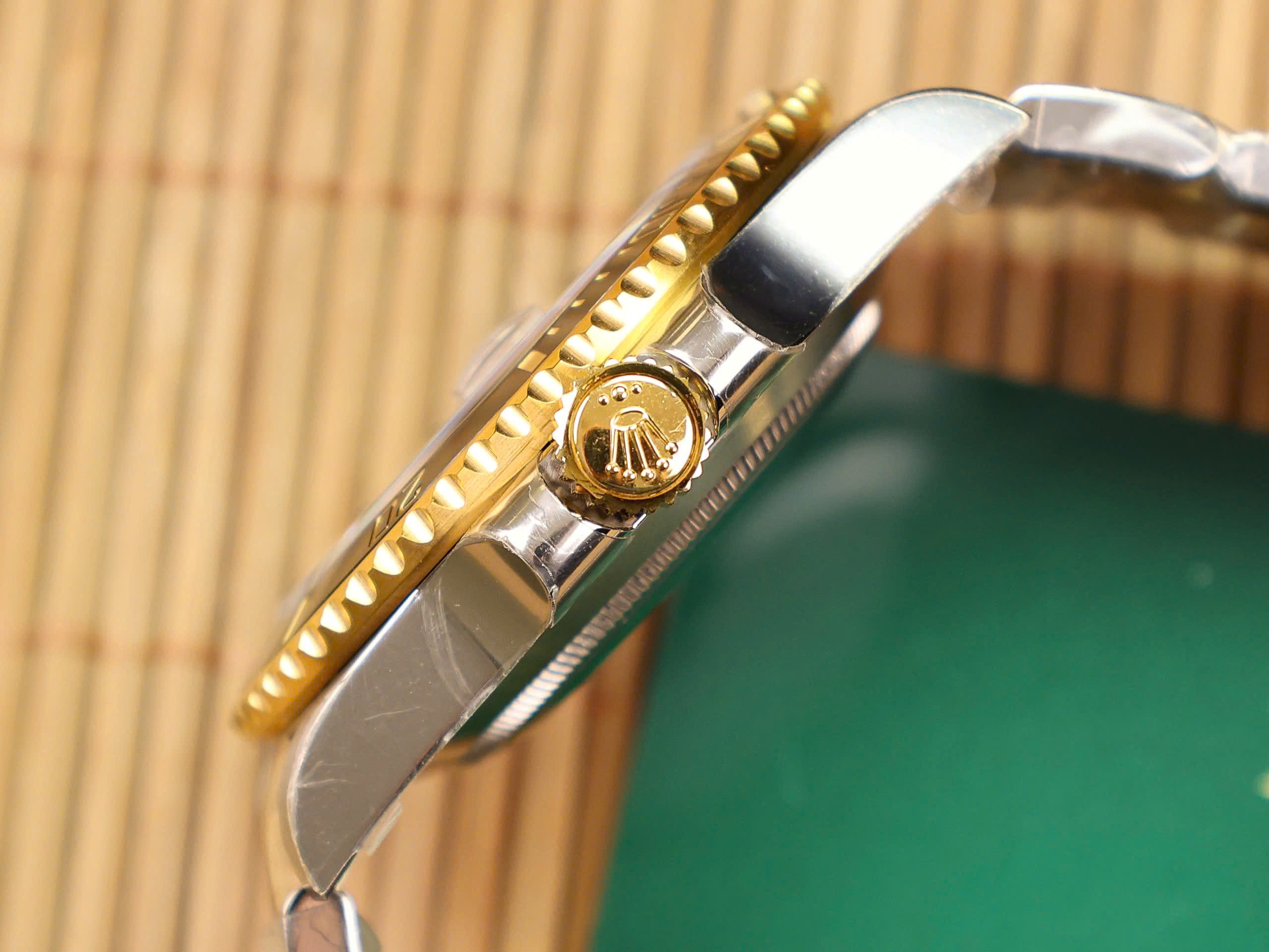 Đồng hồ Rolex Submariner 126613LN Replica 11 mặt đen nhà máy VS 41mm (1) Đồng hồ Rolex Submariner 126613LN Replica 11 mặt đen nhà máy VS 41mm (2)