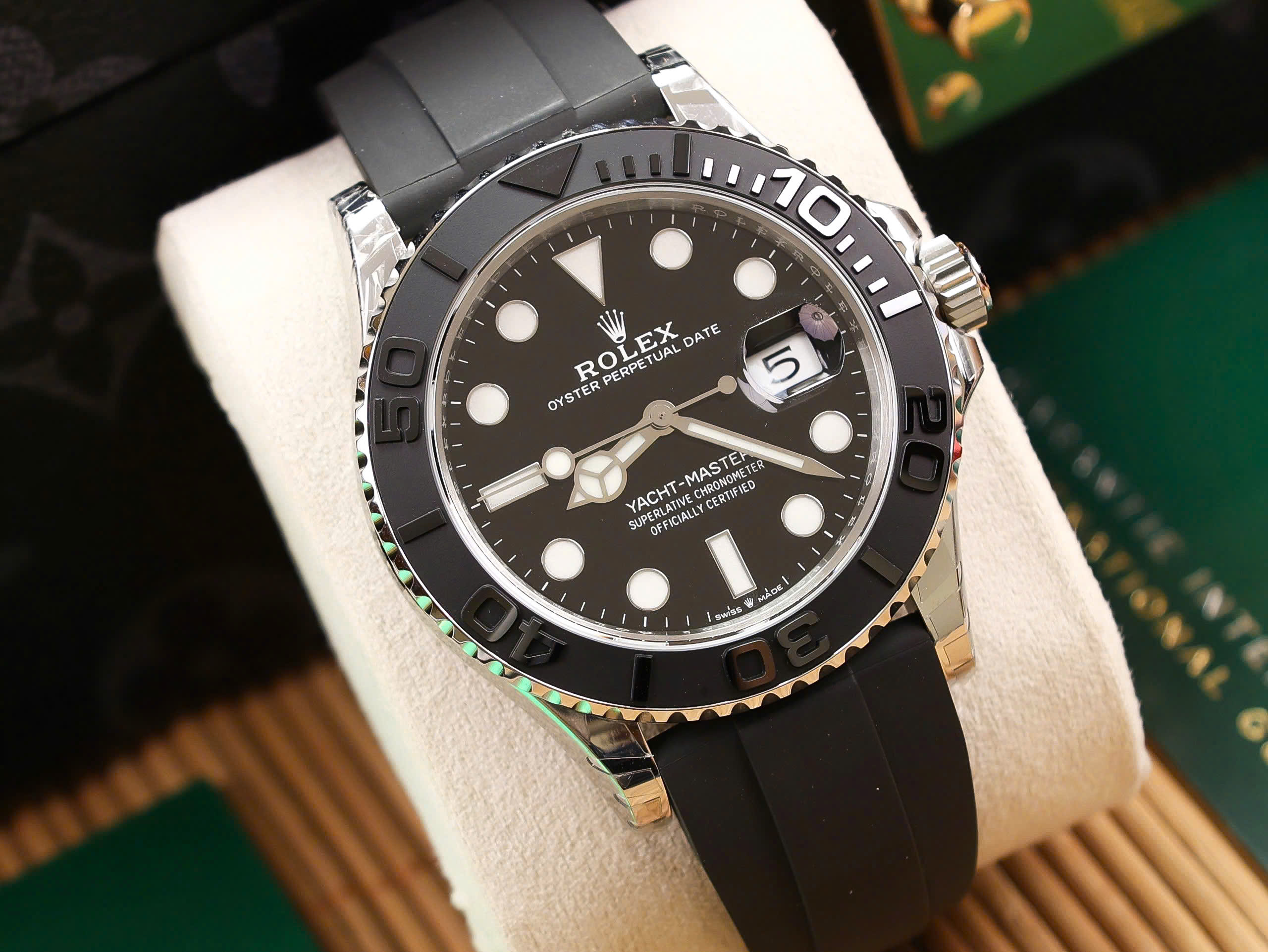 Đồng hồ Rolex Yacht-Master Rep 11 cao cấp tinh chỉnh trọng lượng ~149gram VS factory 42mm (6) Đồng hồ Rolex Yacht-Master Rep 11 cao cấp tinh chỉnh trọng lượng ~149gram VS factory 42mm (2)