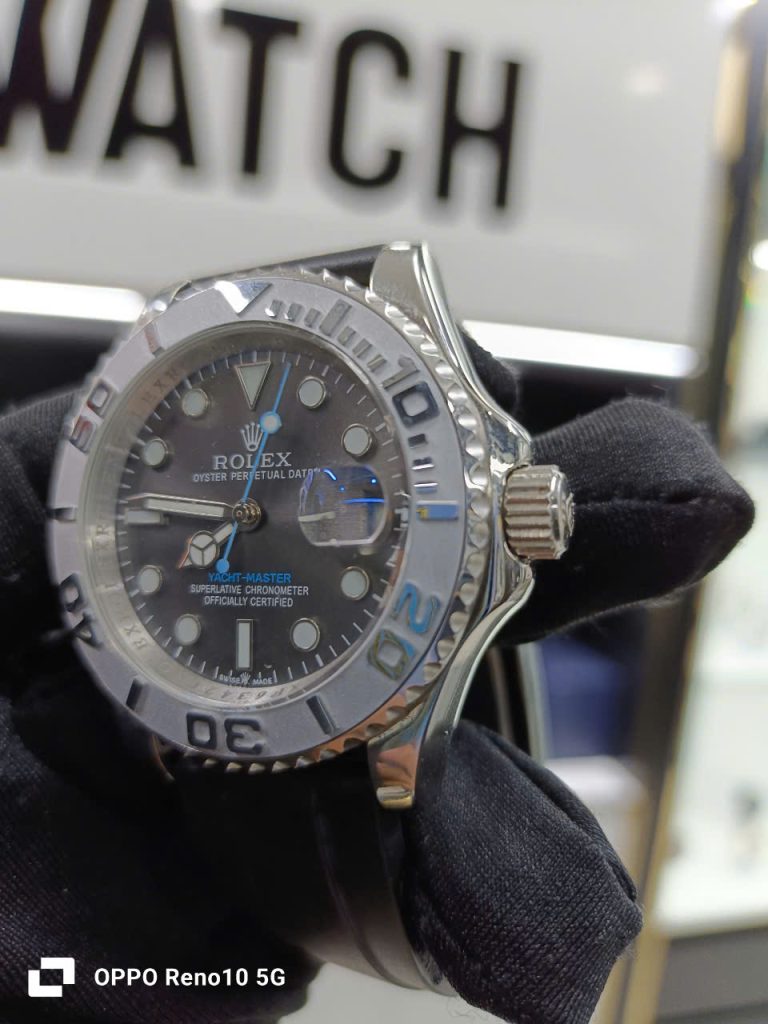 Đồng hồ Rolex Yacth Master Super Fake Mặt Xám Dây Cao Su 40mm