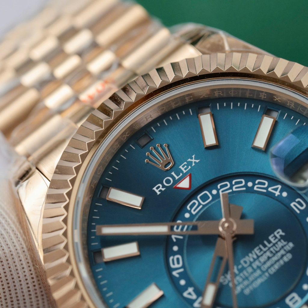 Đồng hồ Sky-Dweller 336935 mặt xanh lam Rep 11 cao cấp 42mm (2)