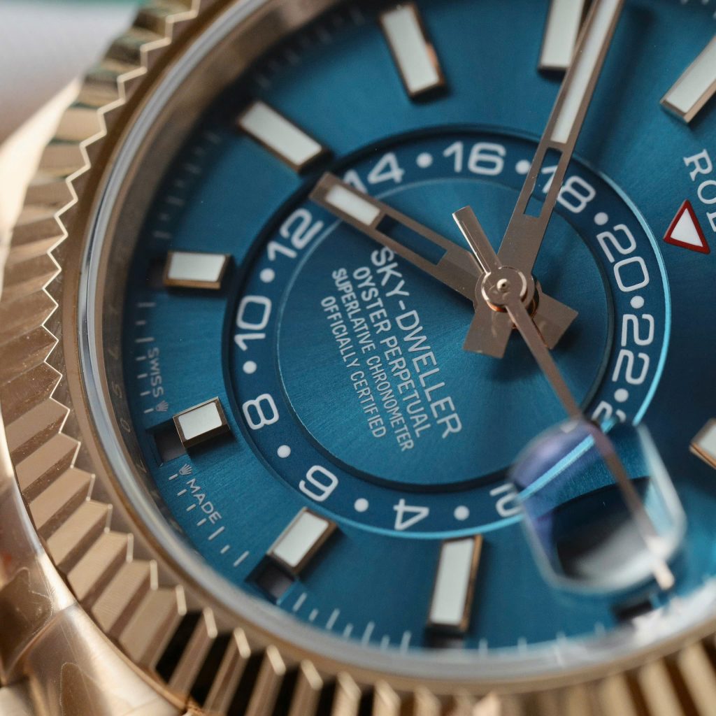 Đồng hồ Sky-Dweller 336935 mặt xanh lam Rep 11 cao cấp 42mm (2)