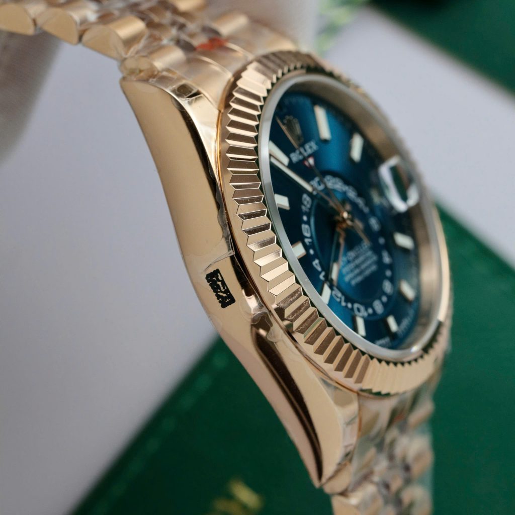 Đồng hồ Sky-Dweller 336935 mặt xanh lam Rep 11 cao cấp 42mm (2)