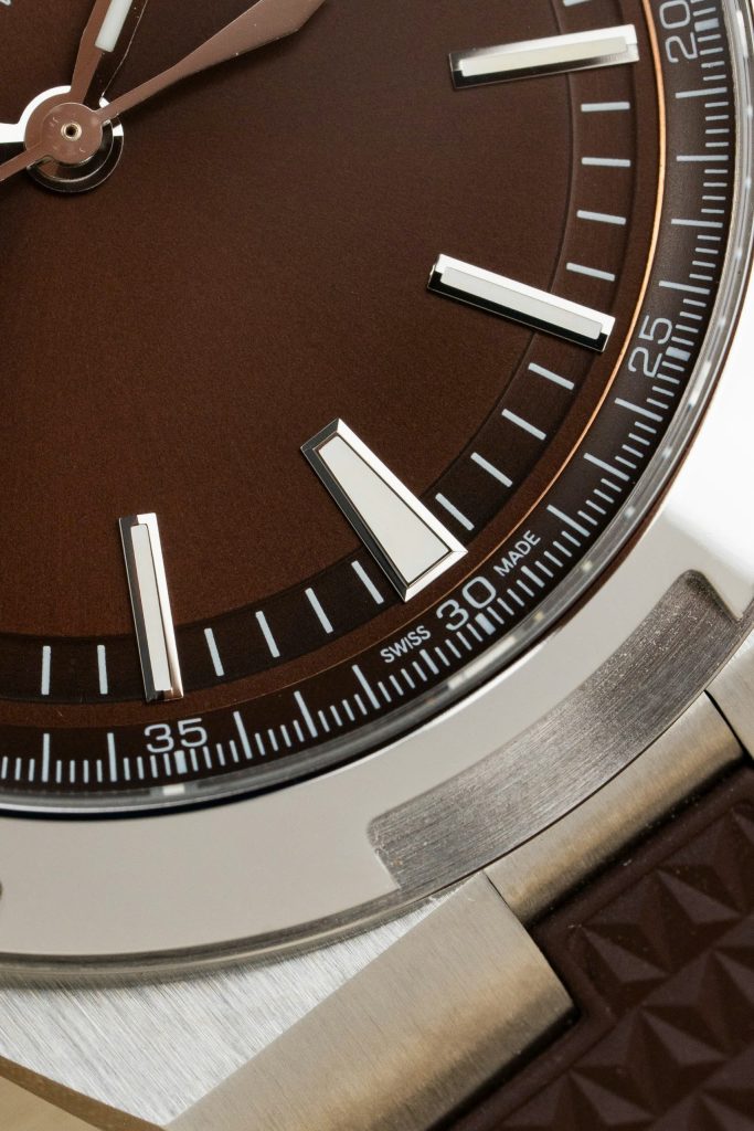 Đồng hồ Vacheron Constantin Overseas 4500V Rep 11 cao cấp mặt chocolate 41mm (2)