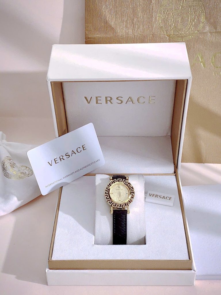 Đồng hồ Versace Glam Chic nữ dây da đen mặt vàng gold Like Auth 30mm (3)