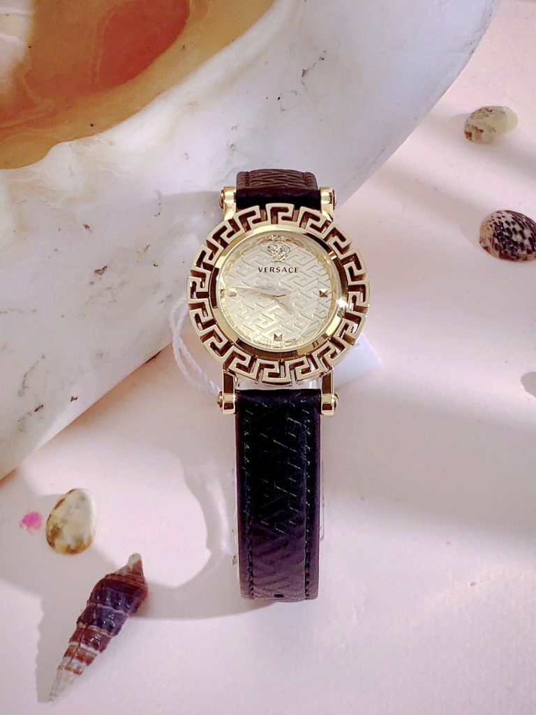 Đồng hồ Versace Glam Chic nữ dây da đen mặt vàng gold Like Auth 30mm (3)