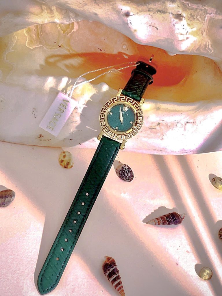  Đồng hồ Versace Glam Chic nữ dây da green niềng bông hoa Like Auth 30mm
