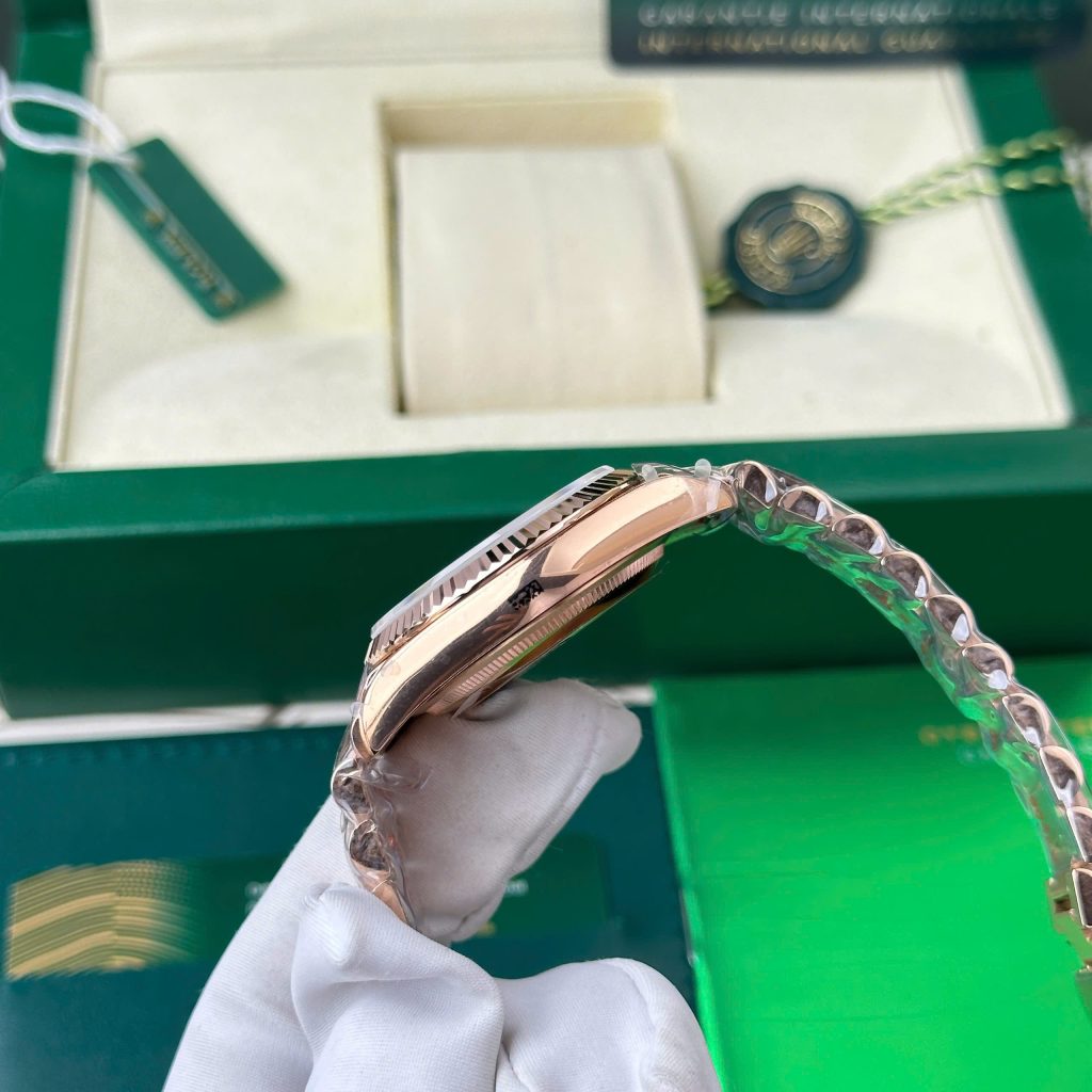 Đồng Hồ chế tác Rolex Day-Date 128235