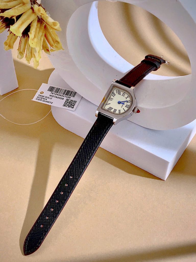 Đồng hồ Cartier Cloche De Cartier Nữ Dây Da Đen Dáng Chữ D Fake 11 29mm 