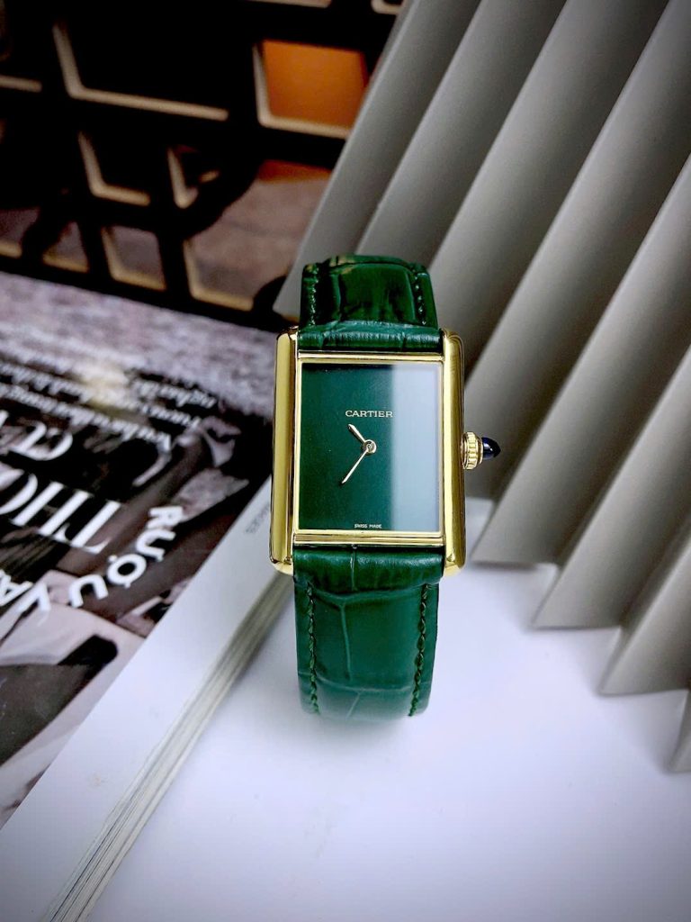 Đồng hồ Cartier Tank Louis dây da Green mặt chữ Nhật Fake Cao Cấp 24X32mm (6)