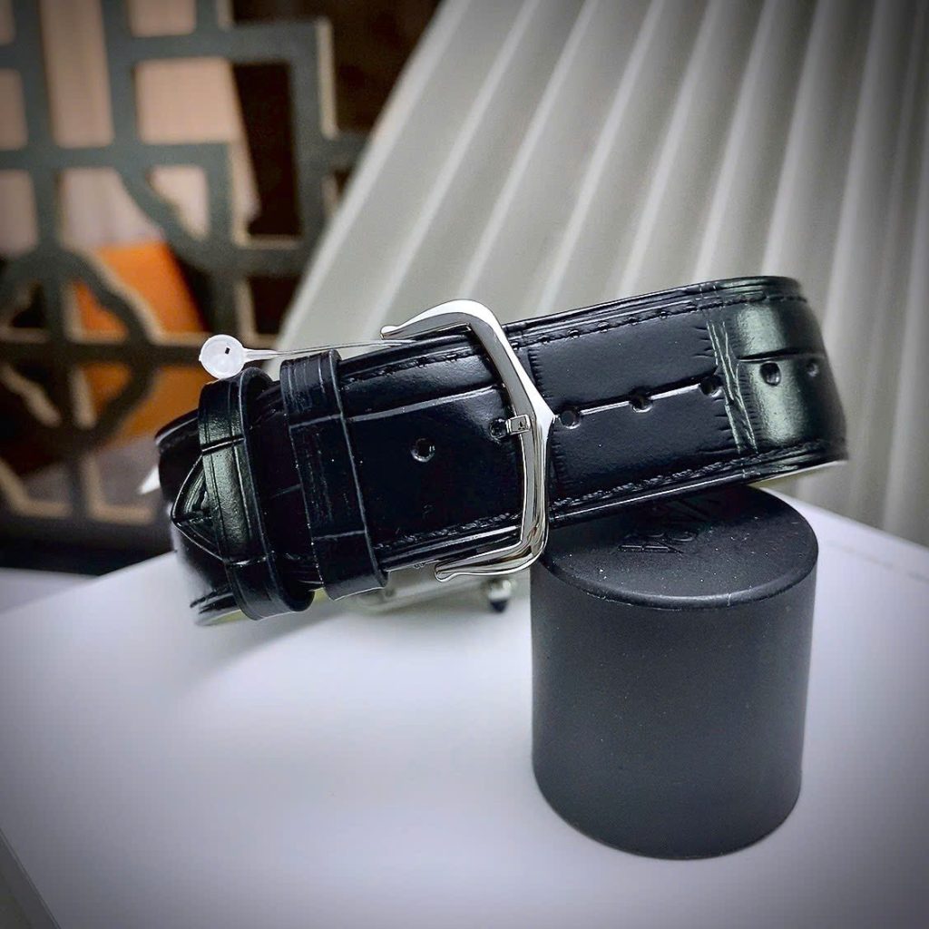 Đồng hồ Cartier Tank Louis dây da mặt chữ Nhật Fake Cao Cấp 24X32mm