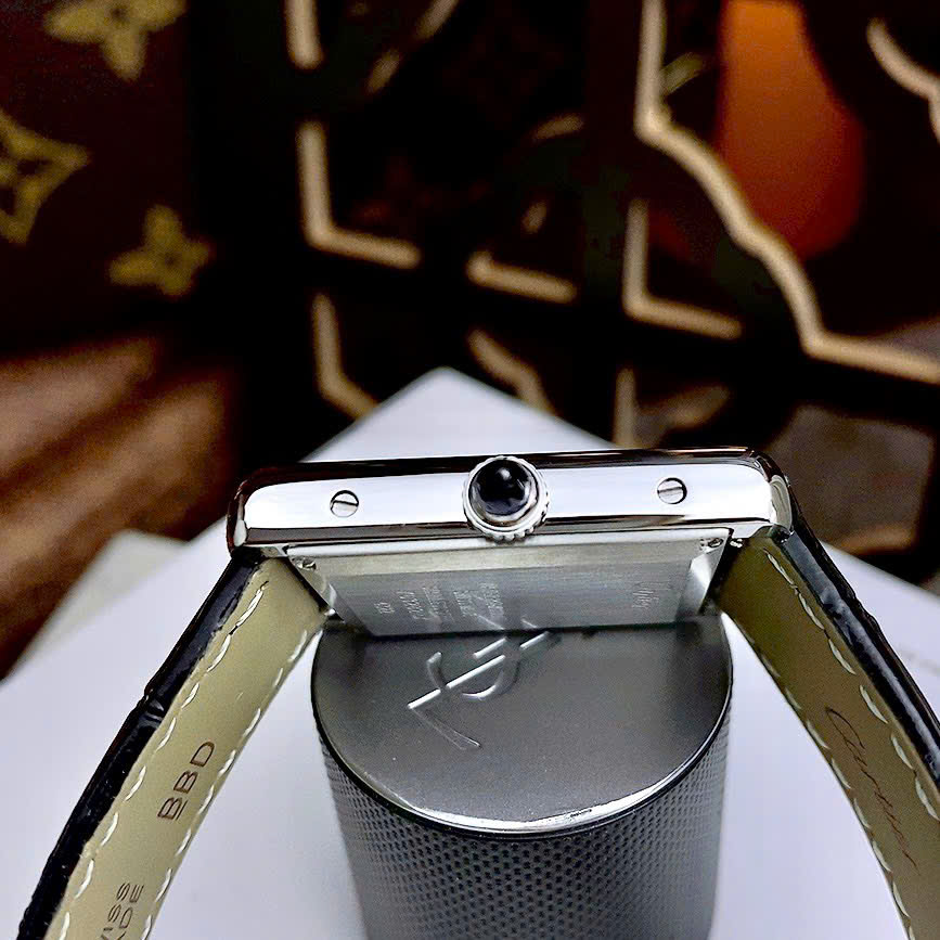 Đồng hồ Cartier Tank Louis dây da mặt chữ Nhật Fake Cao Cấp 24X32mm