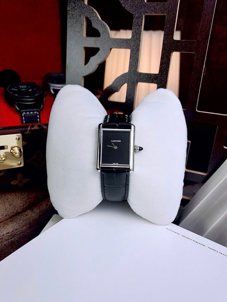 Đồng hồ Cartier Tank Louis dây da mặt chữ Nhật Fake Cao Cấp 24X32mm