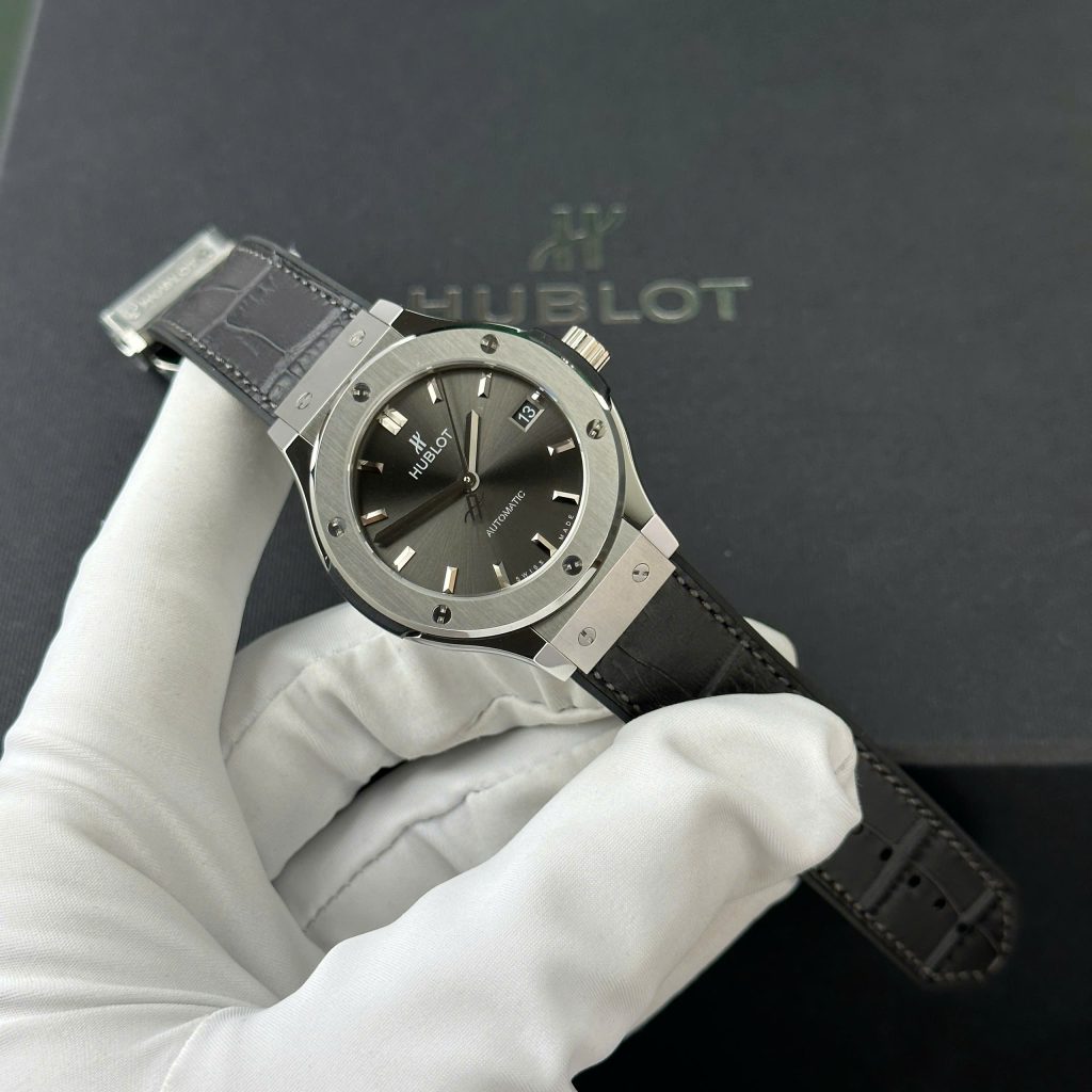 Đồng hồ Hublot Classic Fusion Titanium Replica 11 mặt xám nhà máy JJF 38mm (2)