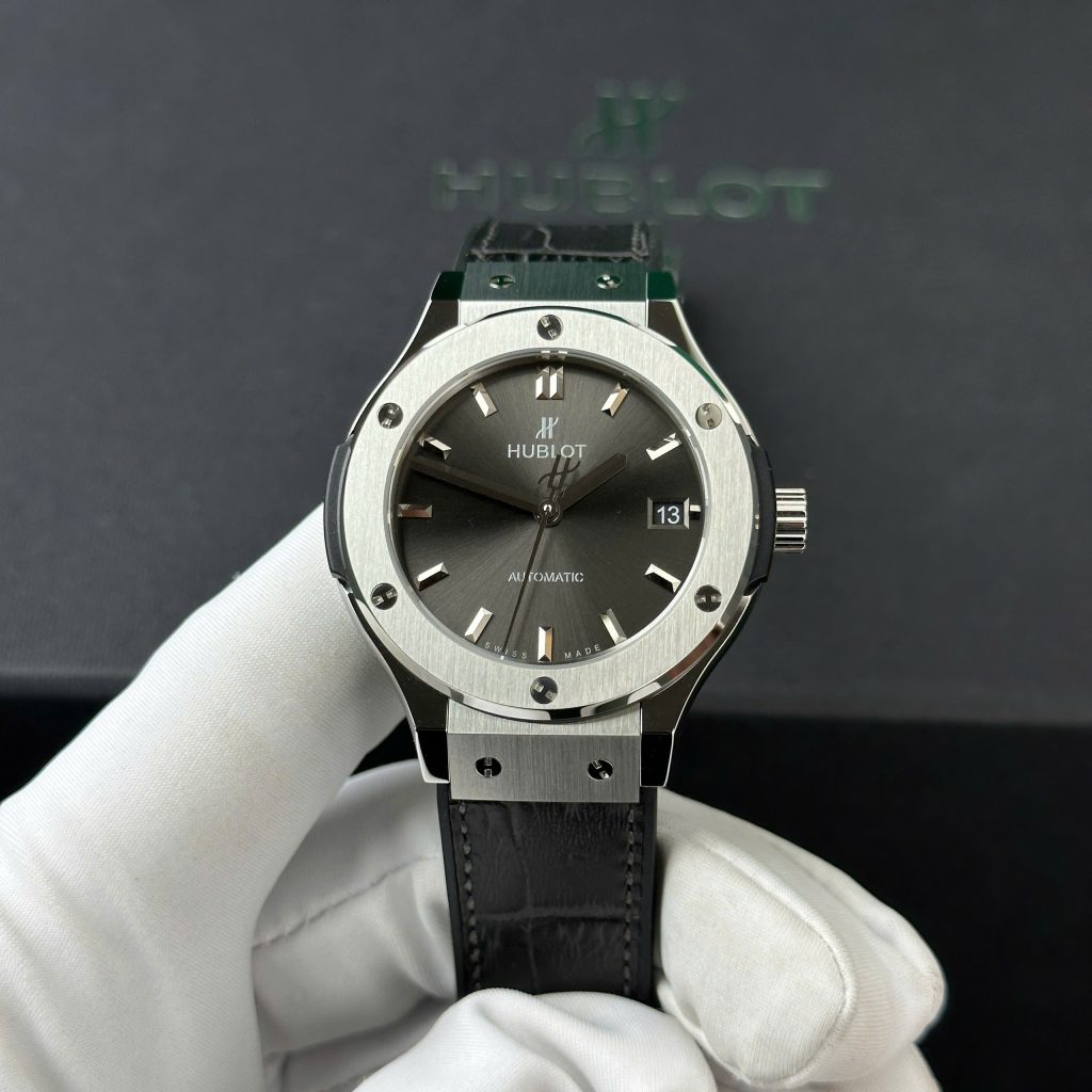 Đồng hồ Hublot Classic Fusion Titanium Replica 11 mặt xám nhà máy JJF 38mm (2)