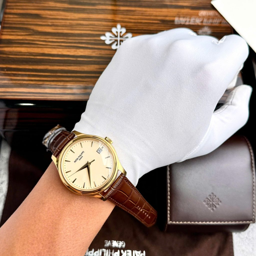 Đồng hồ Patek Philippe Calatrava 5227J Fake 11 Cao Cấp màu vàng nhà máy GR 39mm (2)