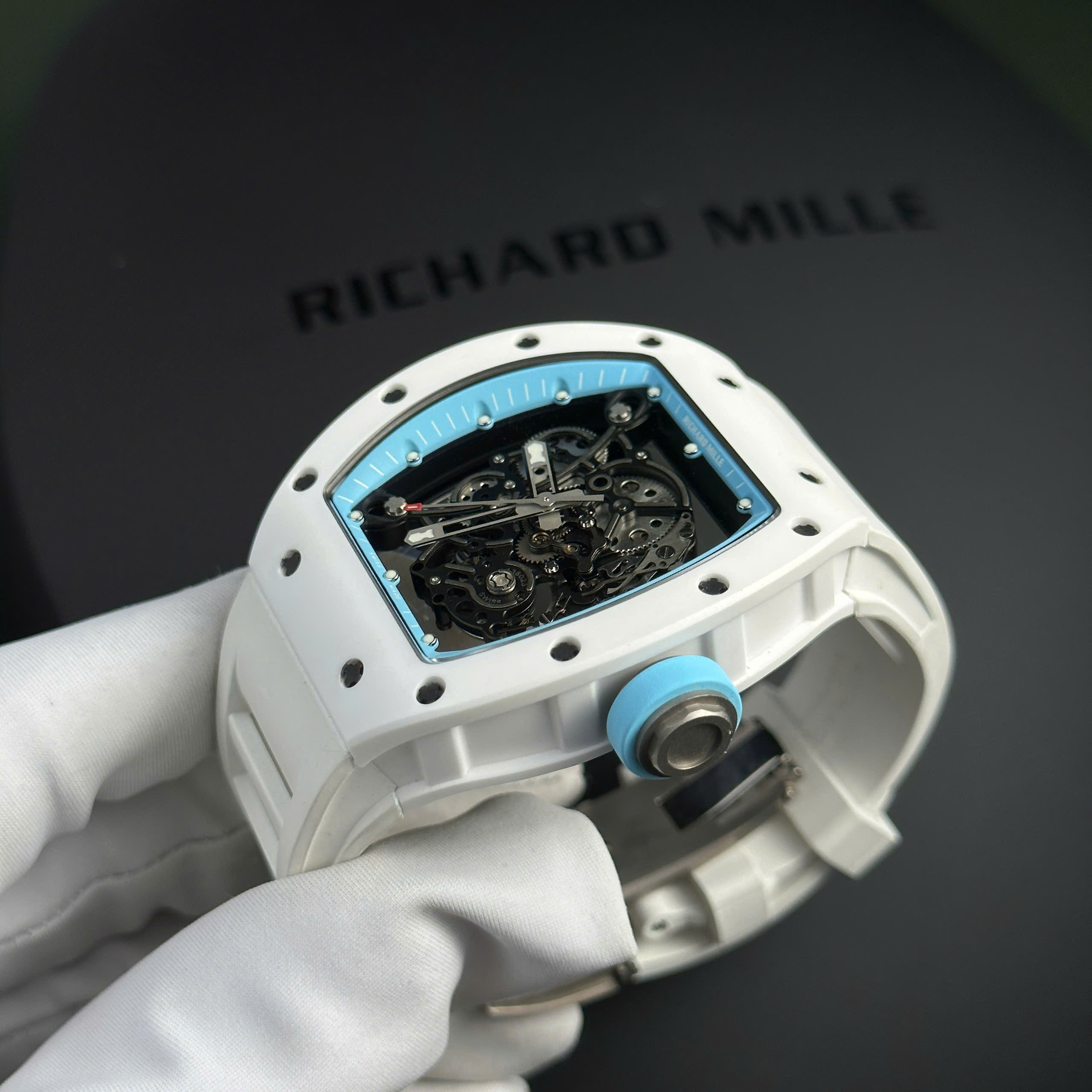 Đồng hồ Richard Mille RM055 Bubba Watson Rep 11 cao cấp vỏ gốm trắng BBR factory 45mm (5) Đồng hồ Richard Mille RM055 Bubba Watson Rep 11 cao cấp vỏ gốm trắng BBR factory 45mm (2)