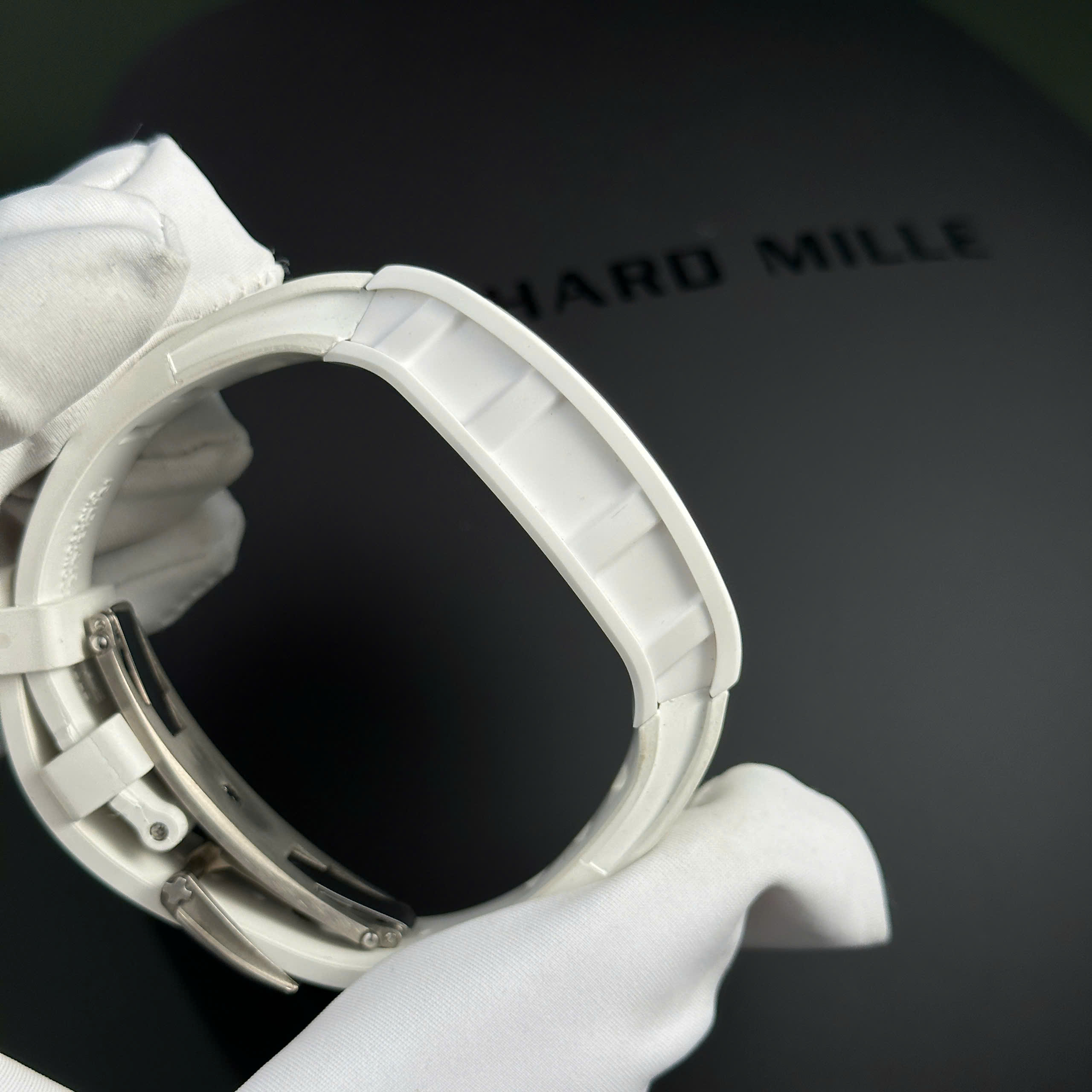 Đồng hồ Richard Mille RM055 Bubba Watson Rep 11 cao cấp vỏ gốm trắng BBR factory 45mm (8) Đồng hồ Richard Mille RM055 Bubba Watson Rep 11 cao cấp vỏ gốm trắng BBR factory 45mm (2)