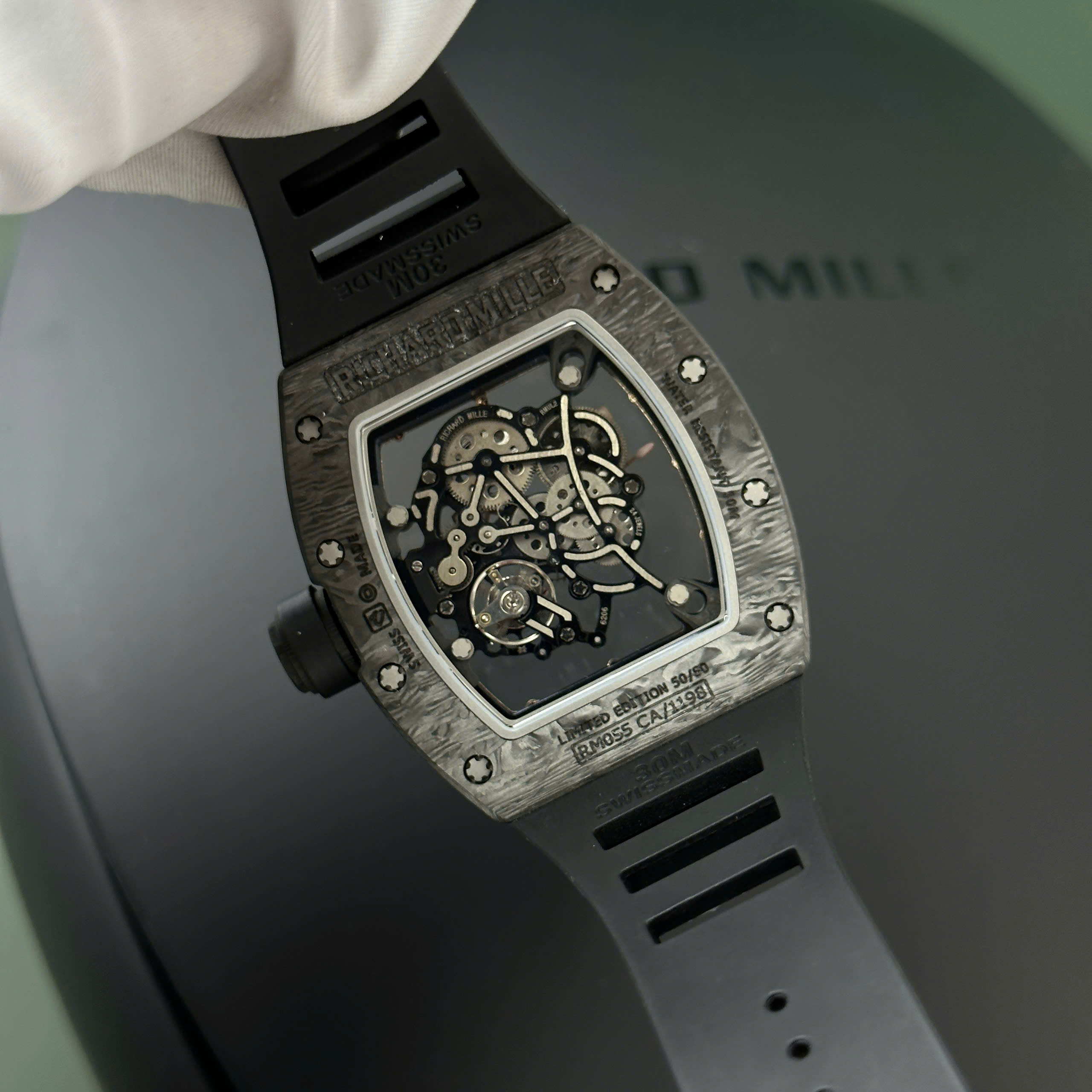 Đồng hồ Richard Mille RM055 Bubba Watson vỏ carbon siêu nhẹ nhà máy RM 42.7x49 (7) Đồng hồ Richard Mille RM055 Bubba Watson vỏ carbon siêu nhẹ nhà máy RM 42.7x49 (2)