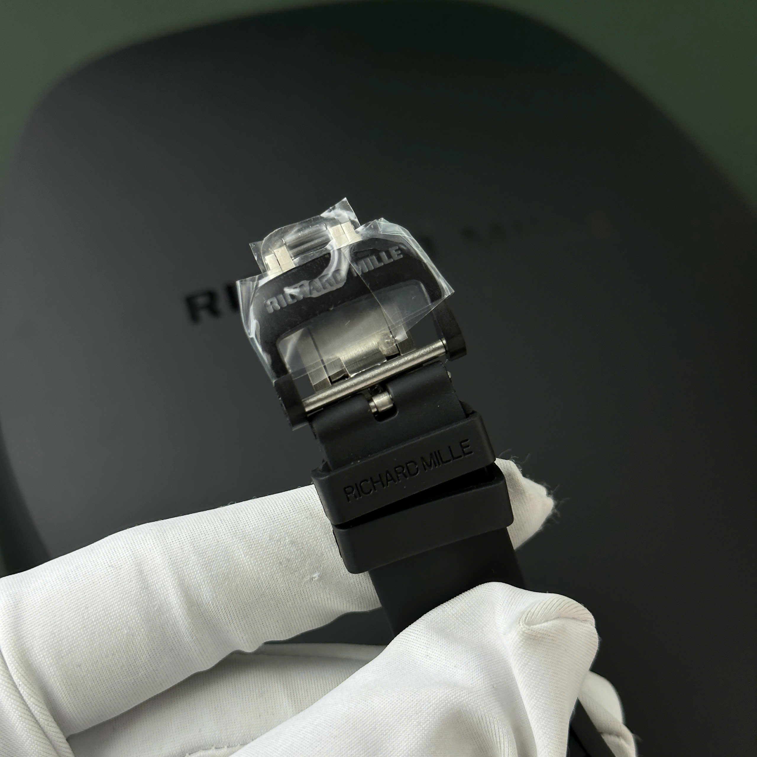 Đồng hồ Richard Mille RM055 Bubba Watson vỏ carbon siêu nhẹ nhà máy RM 42.7x49 (8) Đồng hồ Richard Mille RM055 Bubba Watson vỏ carbon siêu nhẹ nhà máy RM 42.7x49 (2)