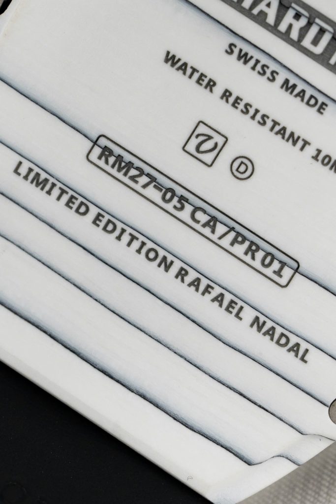 Đồng hồ Richard Mille RM27-05 Replica 11 vỏ carbon màu trắng siêu nhẹ 37 (1)