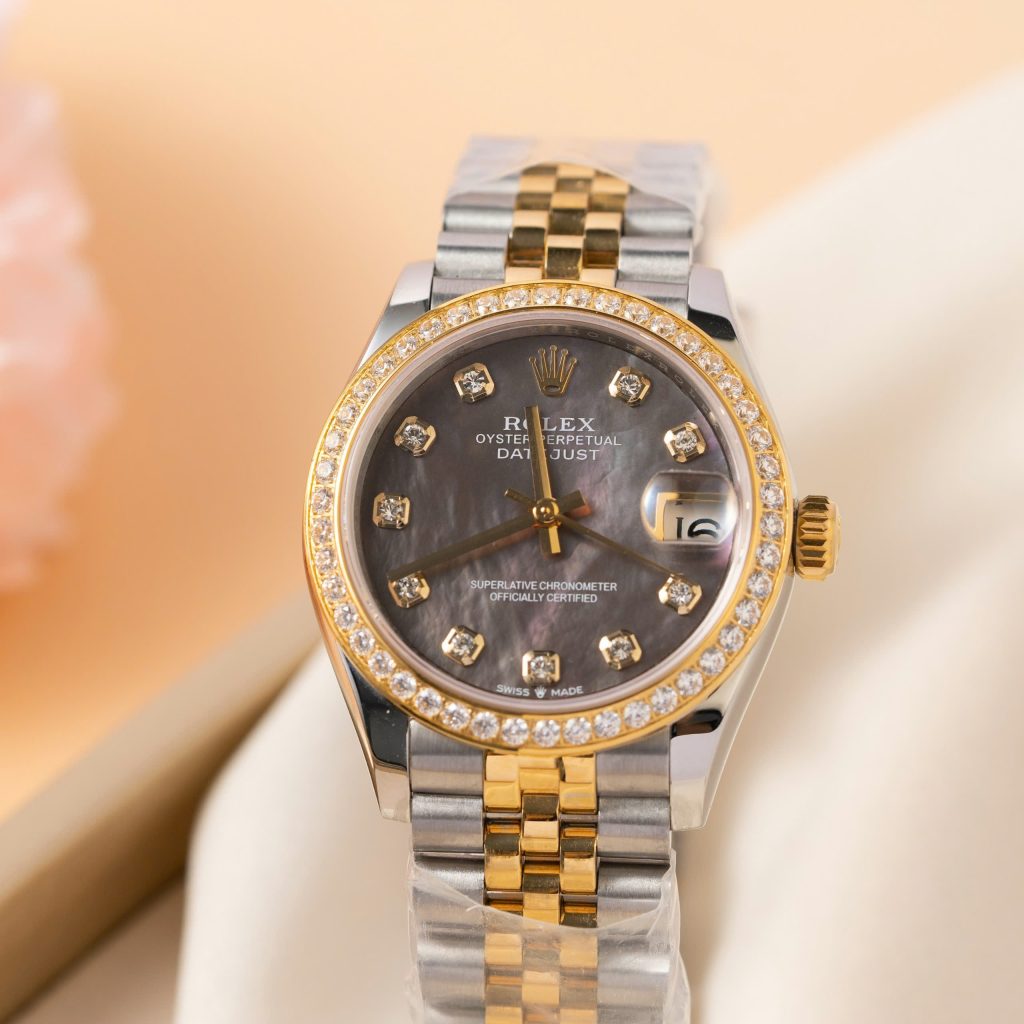 Đồng hồ Rolex DateJust Replica 11 nữ mặt khảm xà cừ tím 31mm (2)