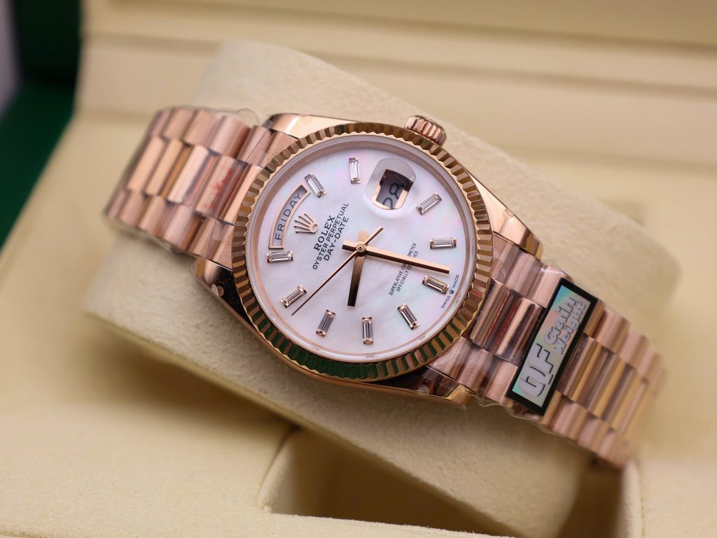 Đồng hồ Rolex Day-Date 128235 Replica 11 mặt số khảm xà cừ trọng lượng 158gram nhà máy QF 36mm (2)