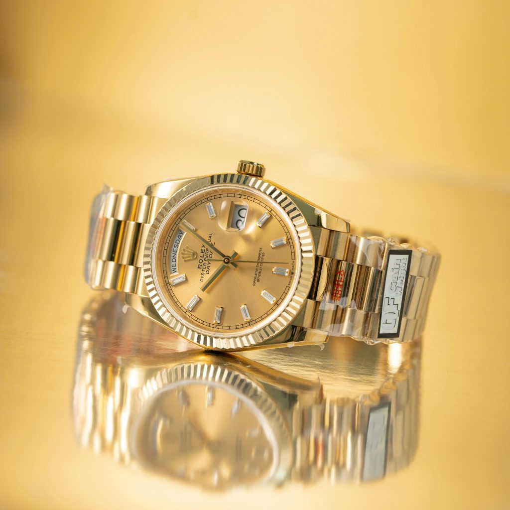 Đồng hồ Rolex Day-Date 228235 mặt vàng champagne Rep 11 tinh chỉnh 186gram QF 40mm