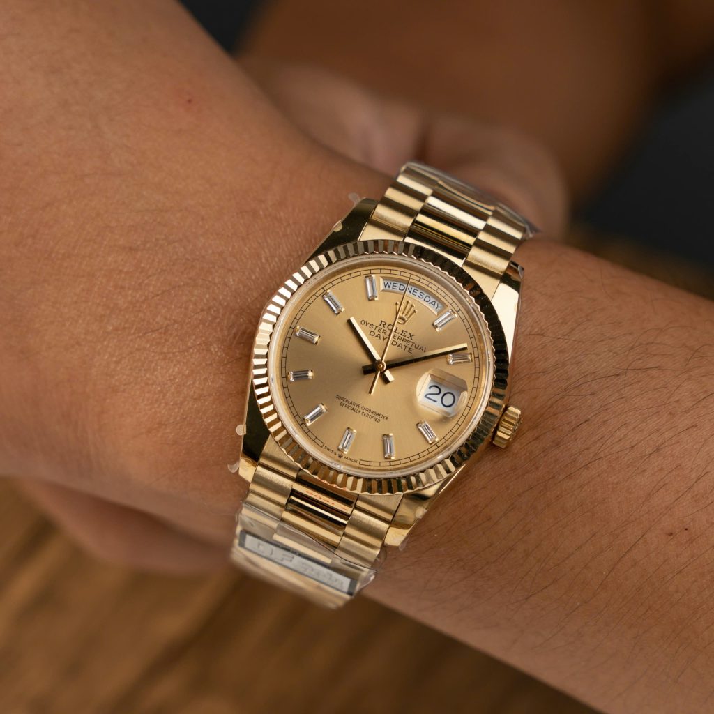 Đồng hồ Rolex Day-Date 228235 mặt vàng champagne Rep 11 tinh chỉnh 186gram QF 40mm (2)