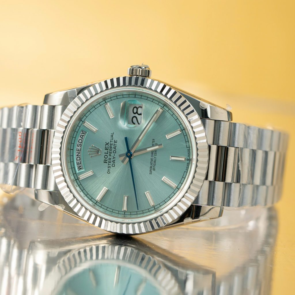 Đồng hồ Rolex Day-Date 228236 Rep 11 mặt xanh băng trọng lượng 175gram nhà máy GM 40mm (2)