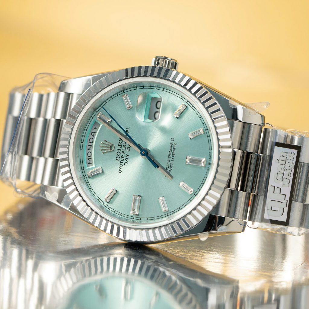 Đồng hồ Rolex Day-Date 228236 mặt xanh băng trọng lượng 186gram Rep 11 nhà máy QF 40mm (6)