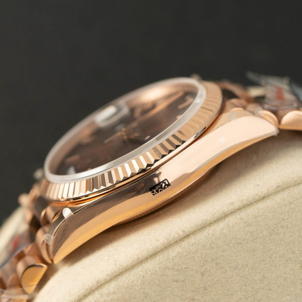 Đồng hồ Rolex Day-Date Rep 11 trọng lượng 186gram mặt chocolate nhà máy QF 40mm (2)