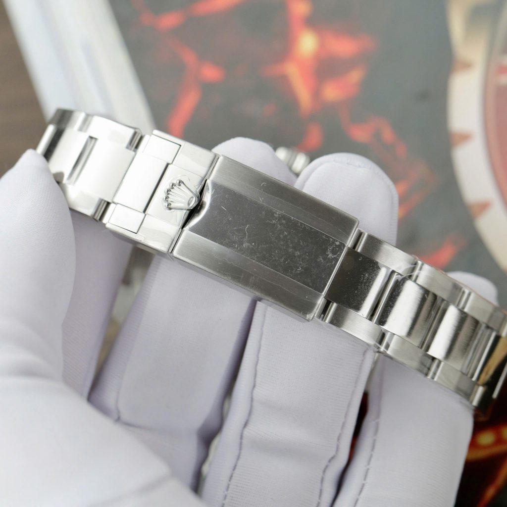 Đồng hồ Rolex GMT-Master II 126710BLRO Pepsi V3 dây Oyster nhà máy Clean 40mm (2)