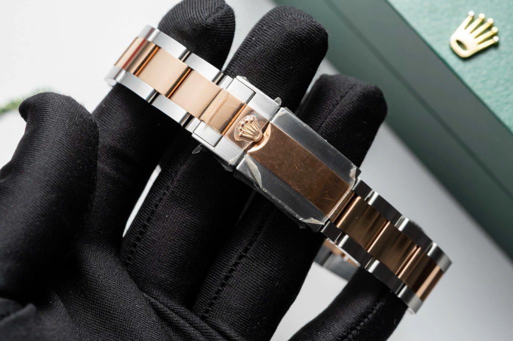 Đồng hồ Rolex Yacht-Master demi vàng hồng mặt số nâu Rep 11 cao cấp Clean factory 40mm (2)