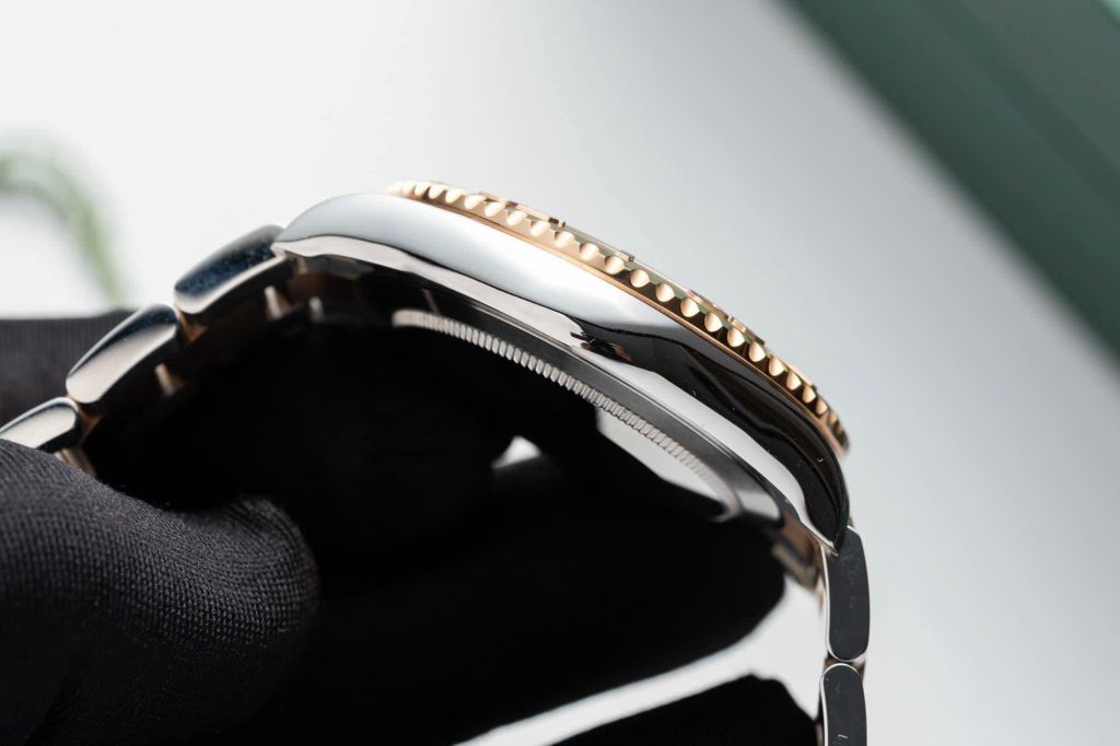 Đồng hồ Rolex Yacht-Master demi vàng hồng mặt số nâu Rep 11 cao cấp Clean factory 40mm (2)