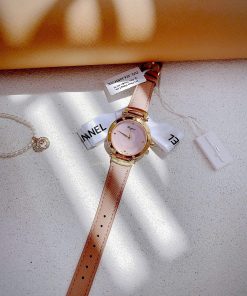 Đồng hồ Salvatore Feragamo nữ họa tiết bông hoa viền Moissanite Like Auth 34mm