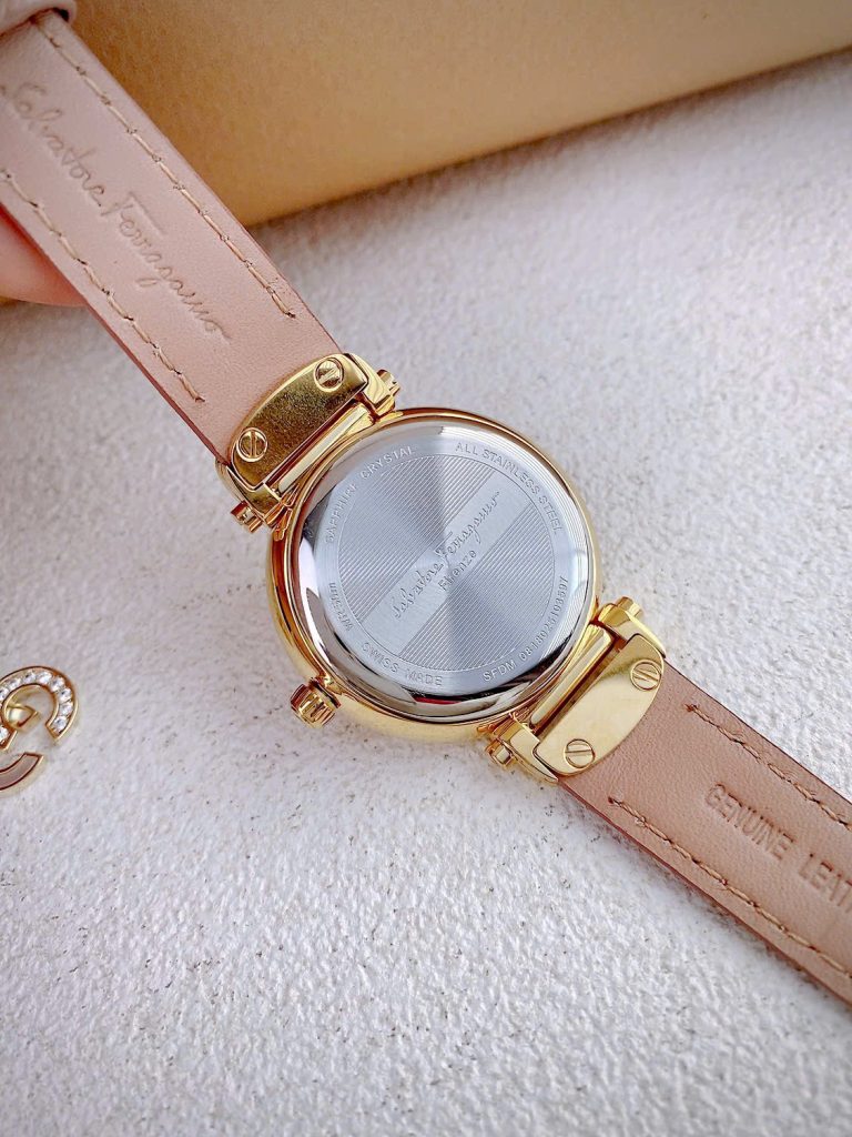 Đồng hồ Salvatore Feragamo nữ họa tiết bông hoa viền Moissanite Like Auth 34mm