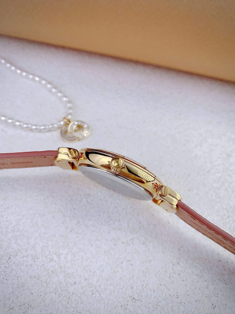 Đồng hồ Salvatore Feragamo nữ họa tiết bông hoa viền Moissanite Like Auth 34mm