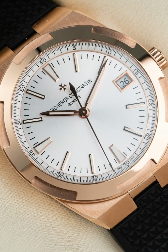 Đồng hồ Vacheron Constantin Overseas Dual Time 4500V mạ vàng hồng mặt trắng Rep 11 cao cấp 41mm (2)