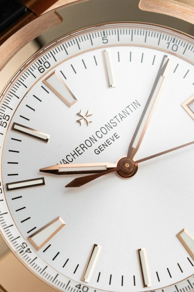 Đồng hồ Vacheron Constantin Overseas Dual Time 4500V mạ vàng hồng mặt trắng Rep 11 cao cấp 41mm (2)