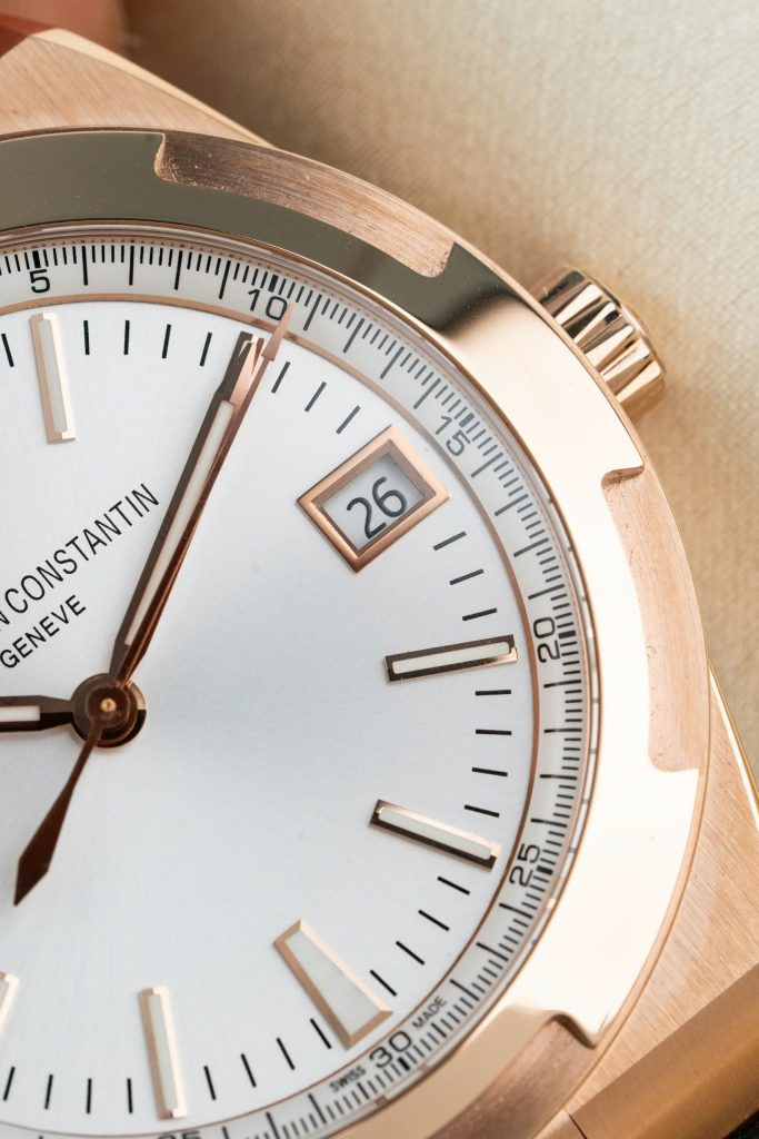 Đồng hồ Vacheron Constantin Overseas Dual Time 4500V mạ vàng hồng mặt trắng Rep 11 cao cấp 41mm (2)