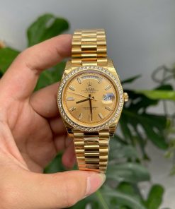 Đồng hồ Fake 11 Rolex Day-Date mặt vàng champagne đính đá 40mm (2)