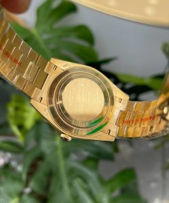Đồng hồ Fake 11 Rolex Day-Date mặt vàng champagne đính đá 40mm (2)