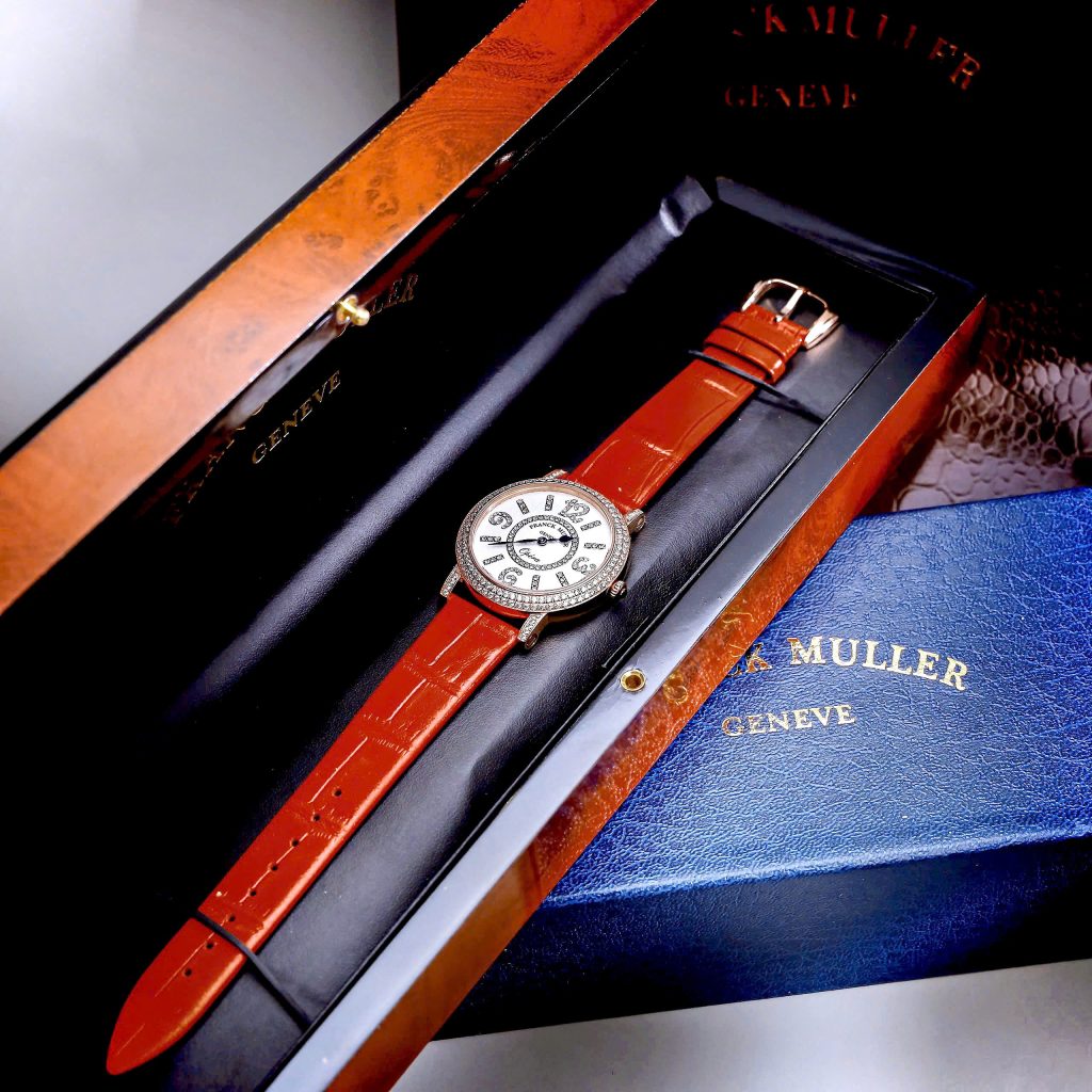 Đồng hồ Franck Muller Opera Infinity Ronde Đính Đá Dây Da Đỏ Fake Cao Cấp 37mm