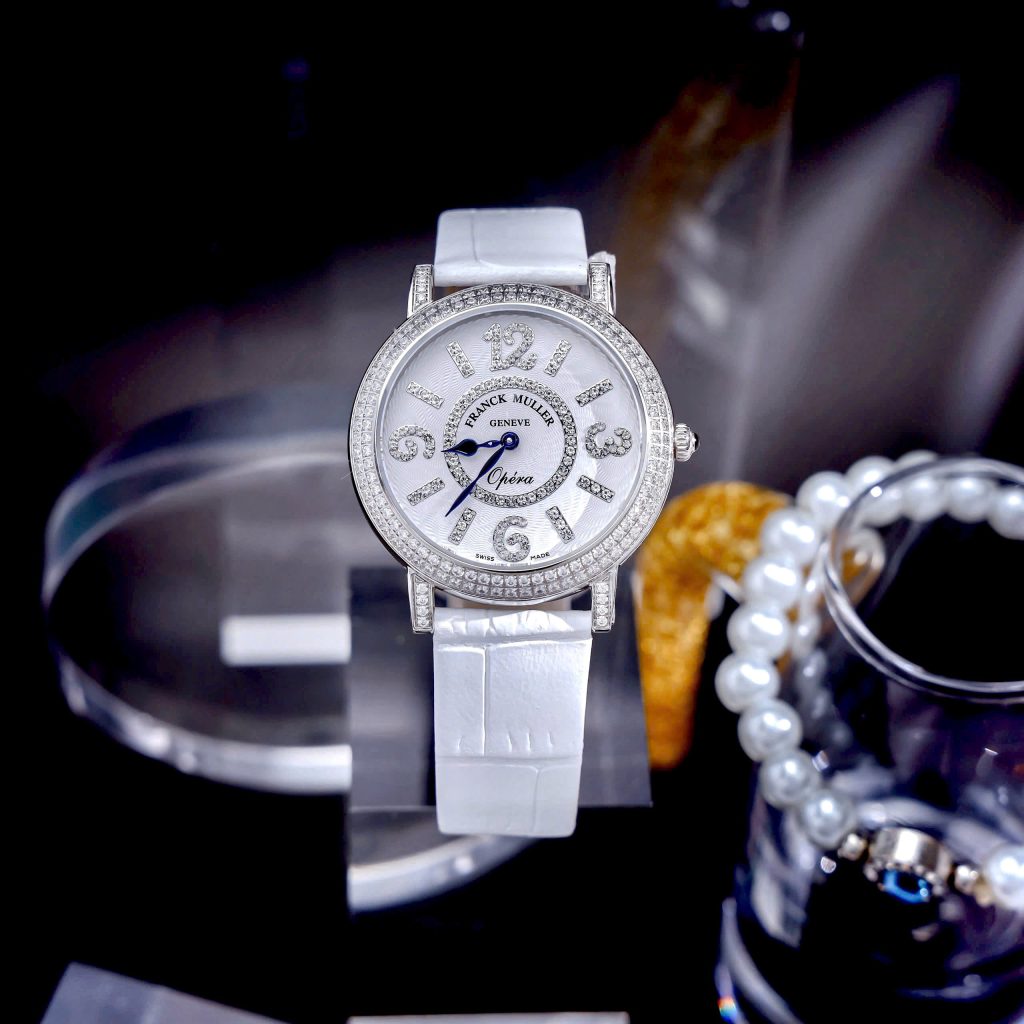 Đồng hồ Franck Muller Opera Infinity Ronde Đính Đá Dây Da Trắng Fake Cao Cấp 37mm