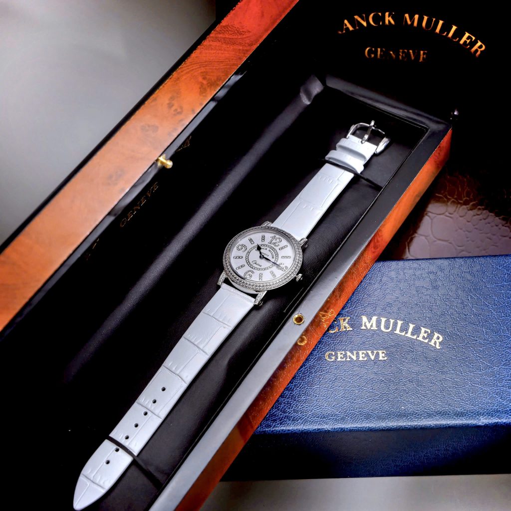 Đồng hồ Franck Muller Opera Infinity Ronde Đính Đá Dây Da Trắng Fake Cao Cấp 37mm