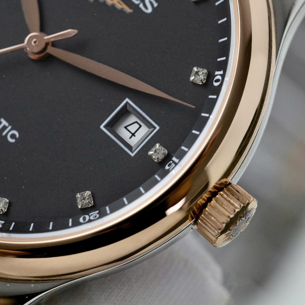 Đồng hồ Longines Fake Thụy Sỹ demi vàng hồng mặt đen 38 (1)