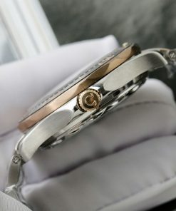 Đồng hồ Omega Seamaster Fake 11 Thuỵ Sỹ demi vàng hồng mặt đen 42mm (2)